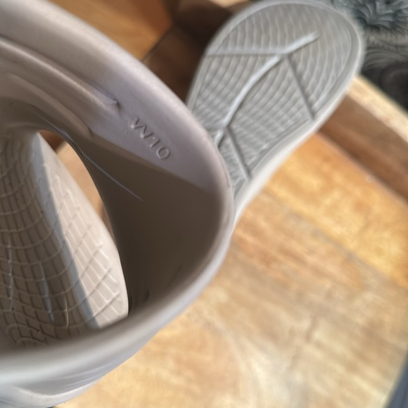 Sketchers GO recovery slides 10 - Picture 7 of 7